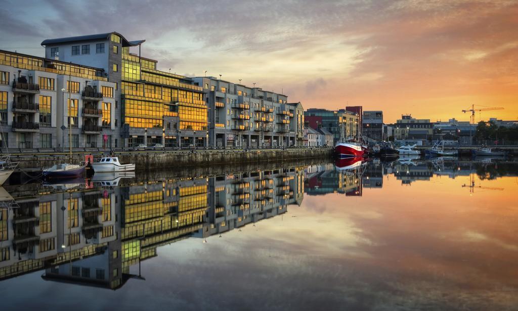 The Residence Hotel Galway Exterior foto